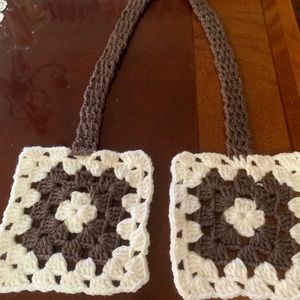 Fake Oven mitts handmade fro yarn